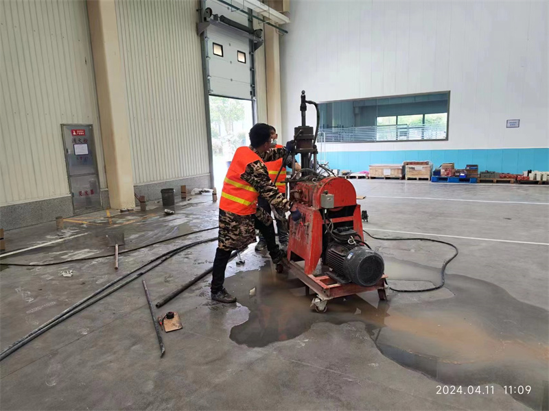 阎良厂房地面下沉塌陷注浆加固施工